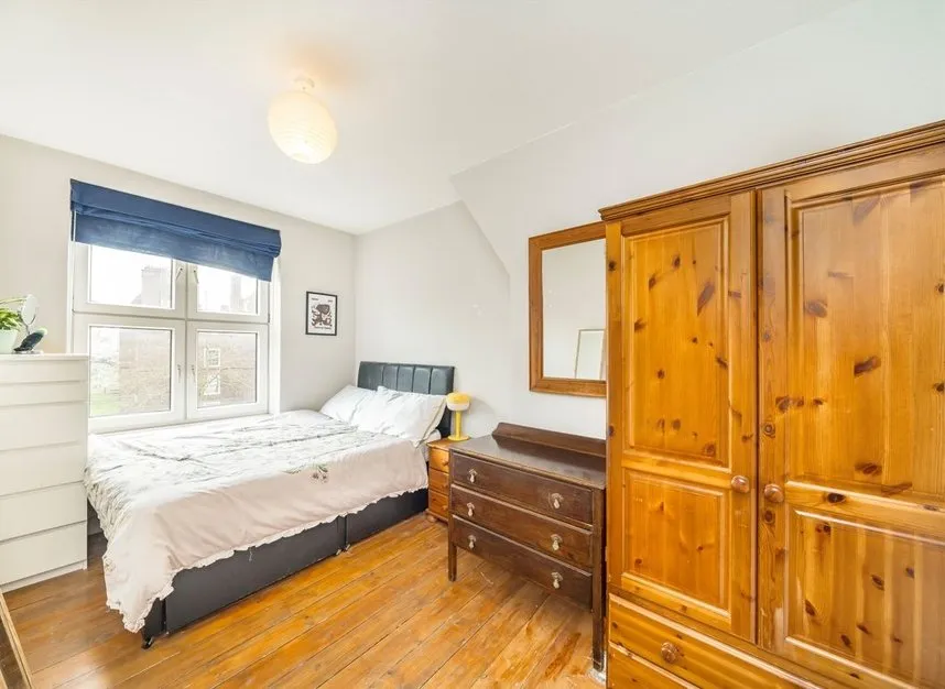 Wandsworth Road, South Lambeth, SW8, photo 4