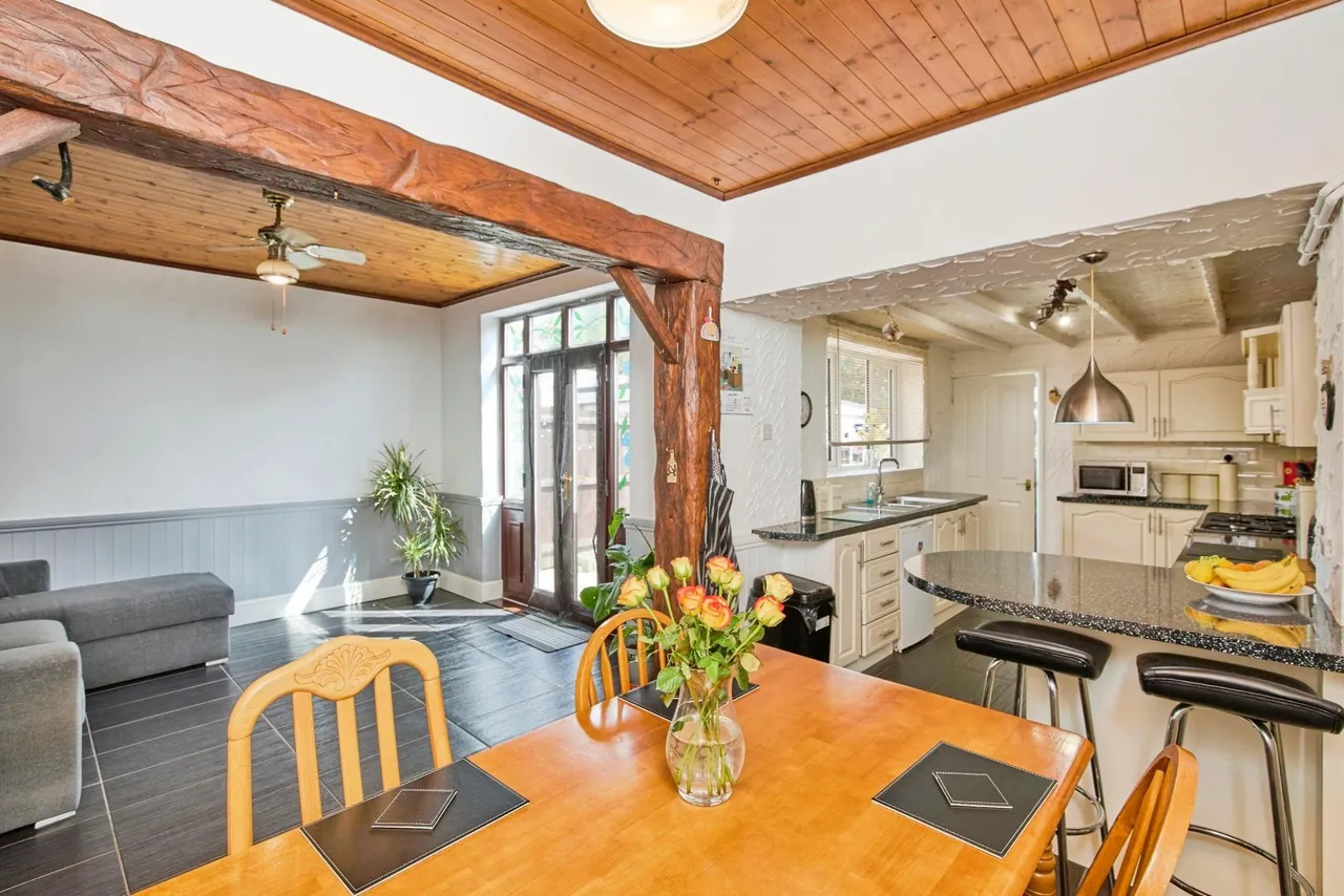 Acresford Road, Overseal, DE12, photo 11