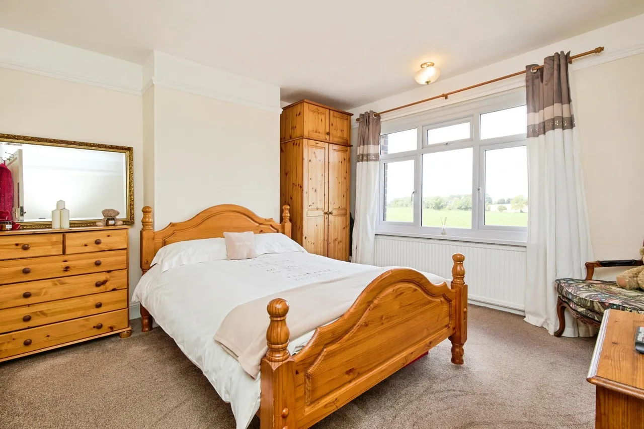 Acresford Road, Overseal, DE12, photo 12