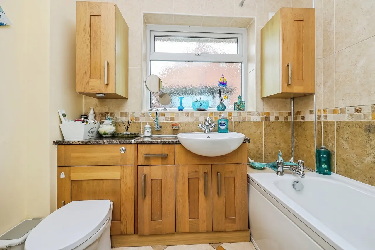 The Downs, Silverdale, Nottingham, NG11, photo 10