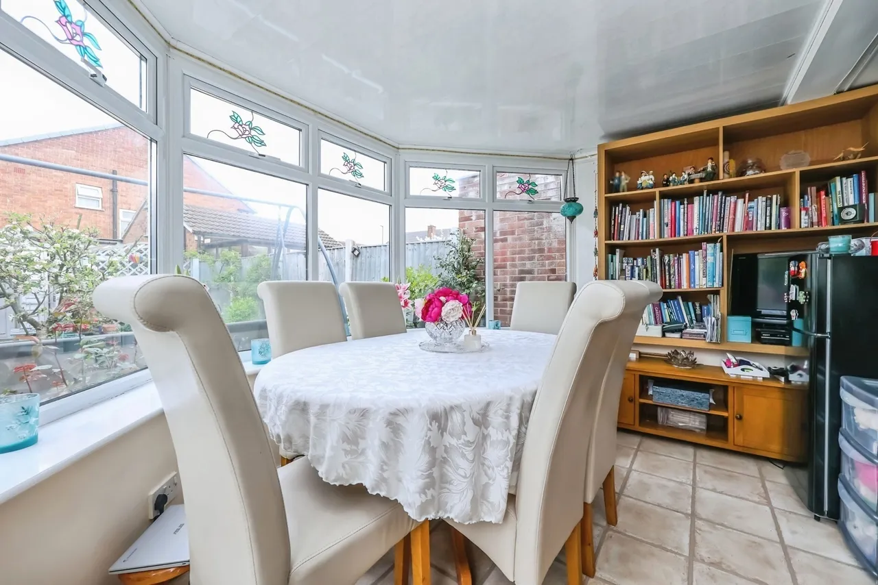 The Downs, Silverdale, Nottingham, NG11, photo 3