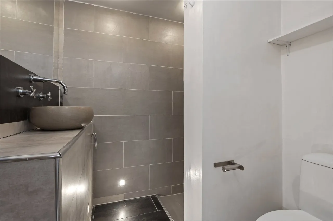 Sekforde Street, Clerkenwell, EC1R, photo 13