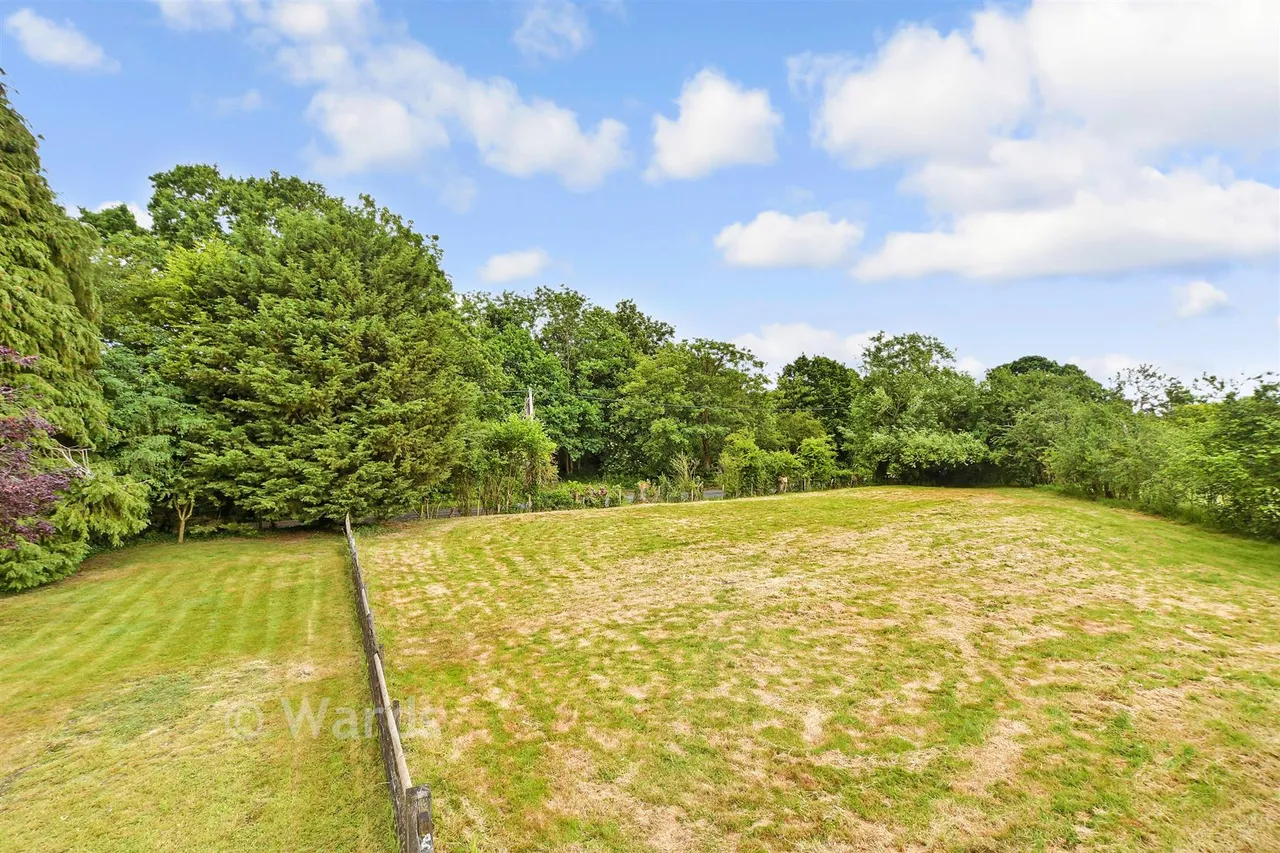 Tenterden Road, Appledore, TN26, photo 12