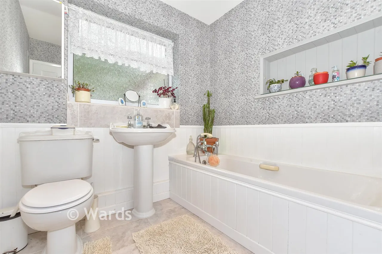 Tenterden Road, Appledore, TN26, photo 10