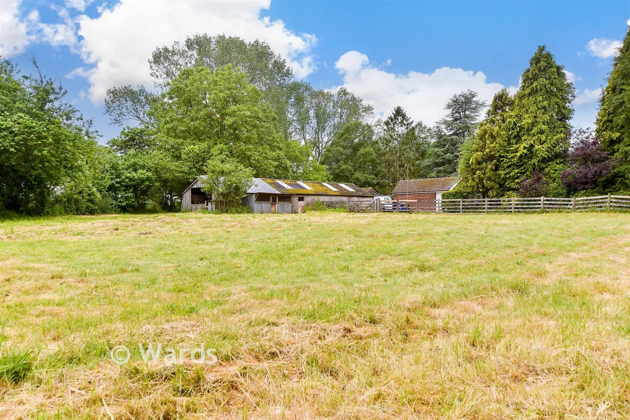 Tenterden Road, Appledore, TN26, photo 4