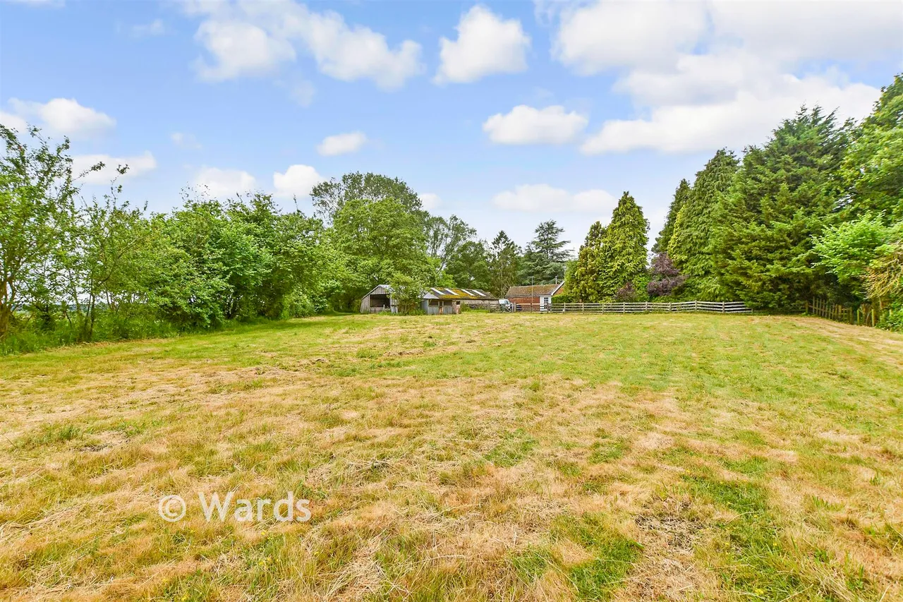 Tenterden Road, Appledore, TN26, photo 11