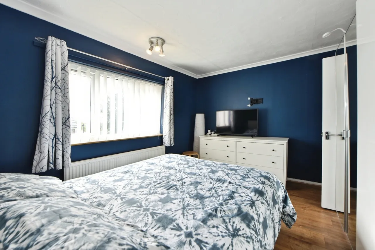 Wakefield Crescent, Romiley, SK6, photo 15