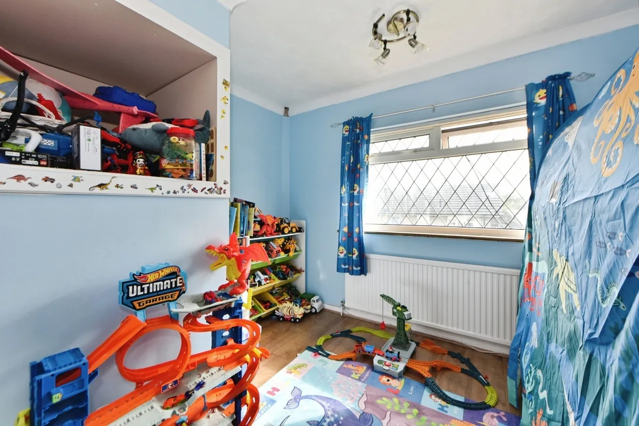 Wakefield Crescent, Romiley, SK6, photo 18