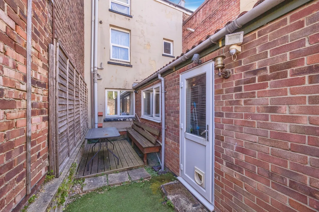 Lawrence Road, Southsea, PO5, photo 5