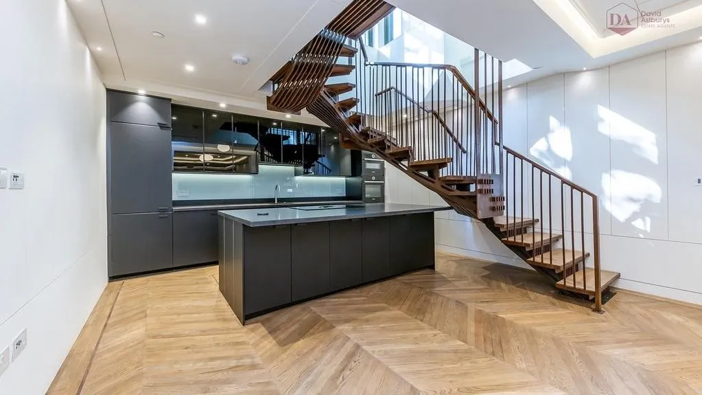 Belmont Street, NW1 8HH, photo 2