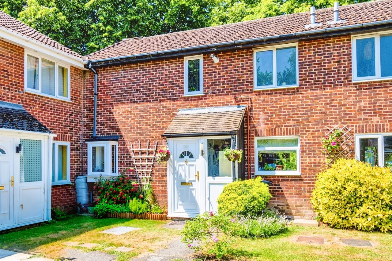 3 bed house for sale — Harewood Close, Eastleigh