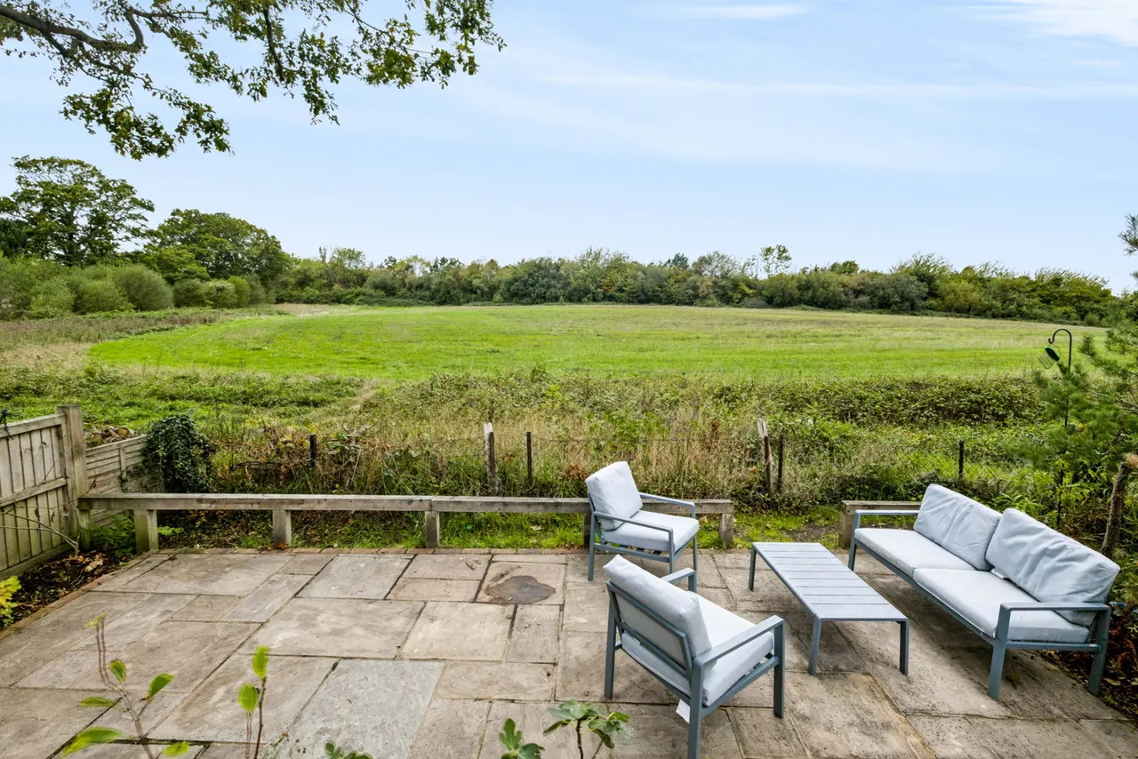 Finches Gardens, Lindfield, RH16, photo 21