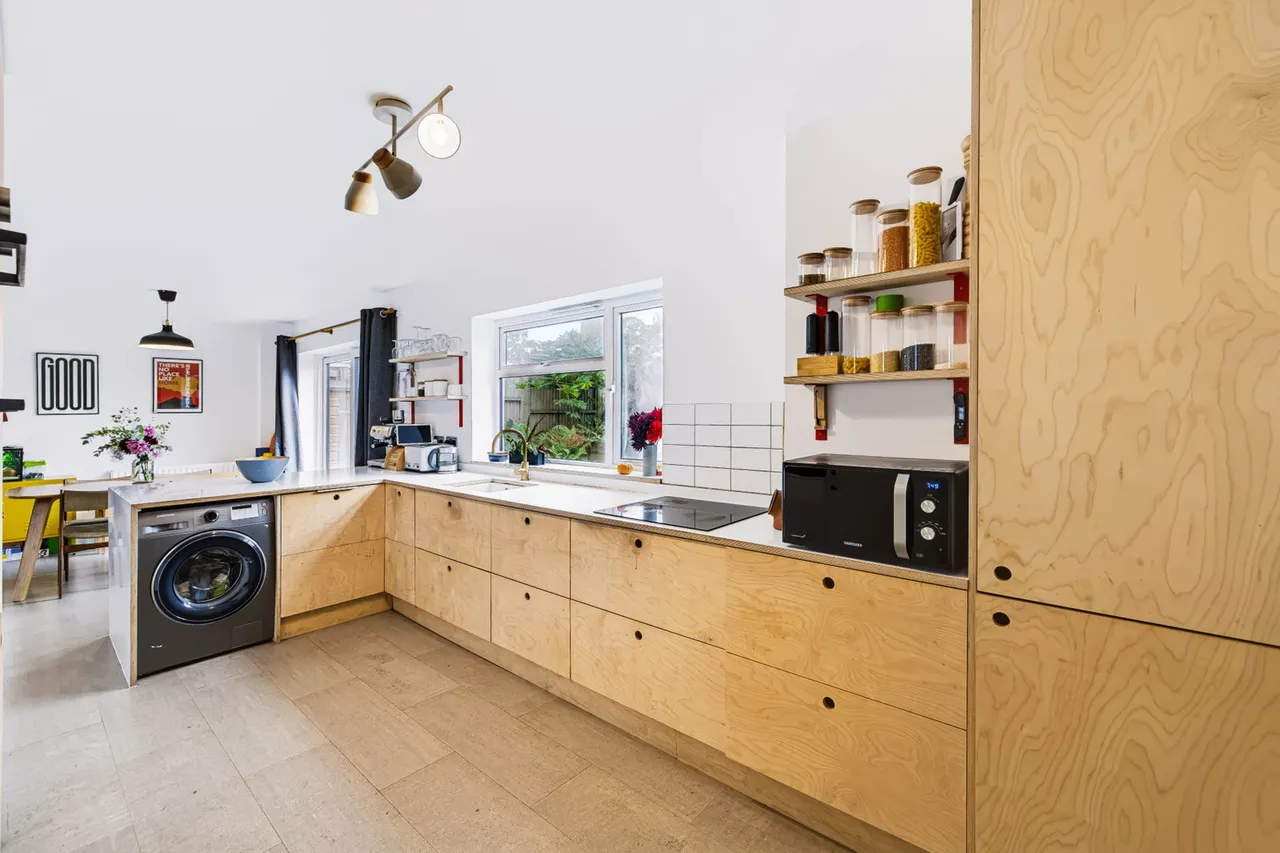 Finches Gardens, Lindfield, RH16, photo 10