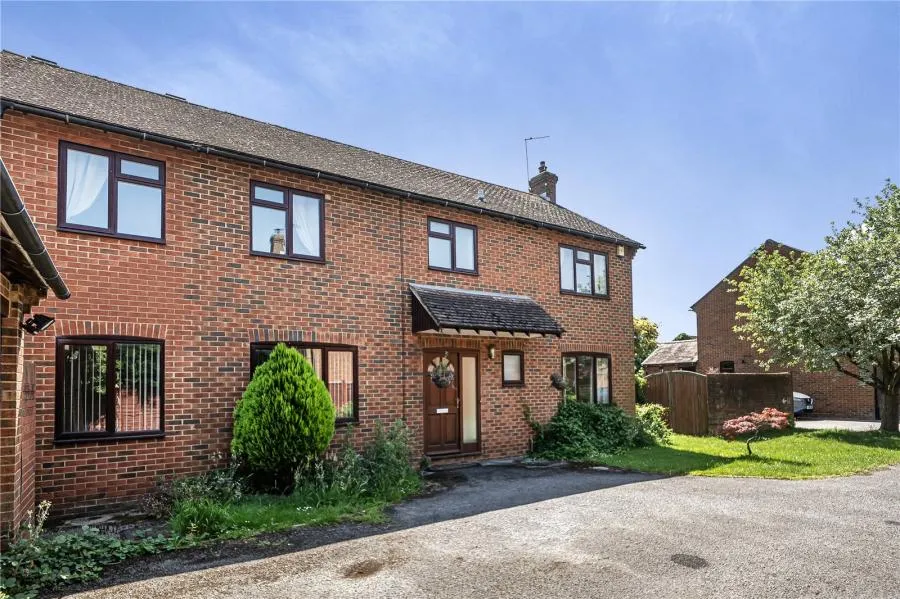 Meadow Park, Stoke Mandeville, HP22, photo 24