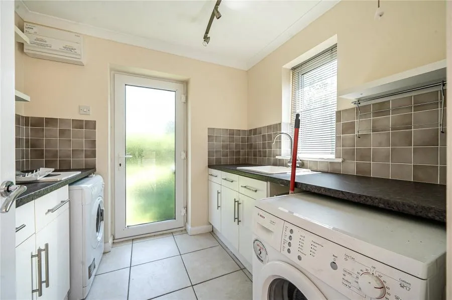 Meadow Park, Stoke Mandeville, HP22, photo 3
