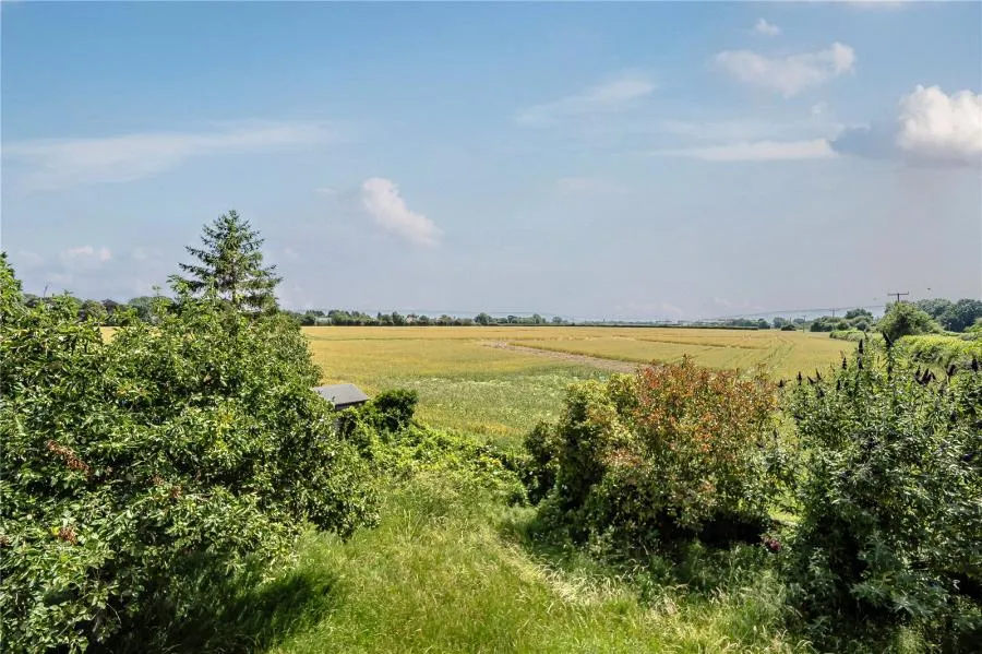 Meadow Park, Stoke Mandeville, HP22, photo 17
