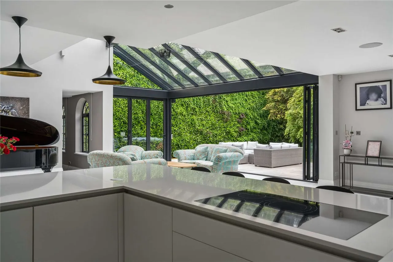 Ladywood Close, Rickmansworth, Hertfordshire, WD3 4AY, photo 11