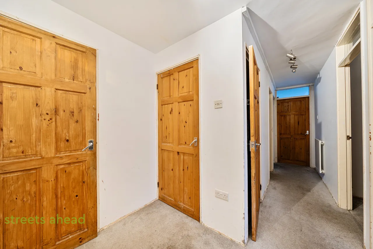 Menlo Gardens, London, SE19, photo 11