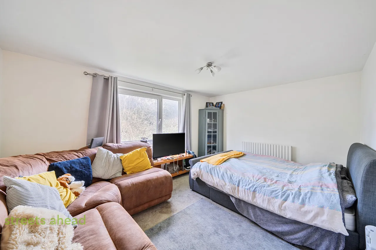 Menlo Gardens, London, SE19, photo 2