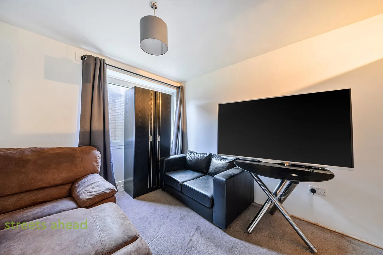 Menlo Gardens, London, SE19, photo 10
