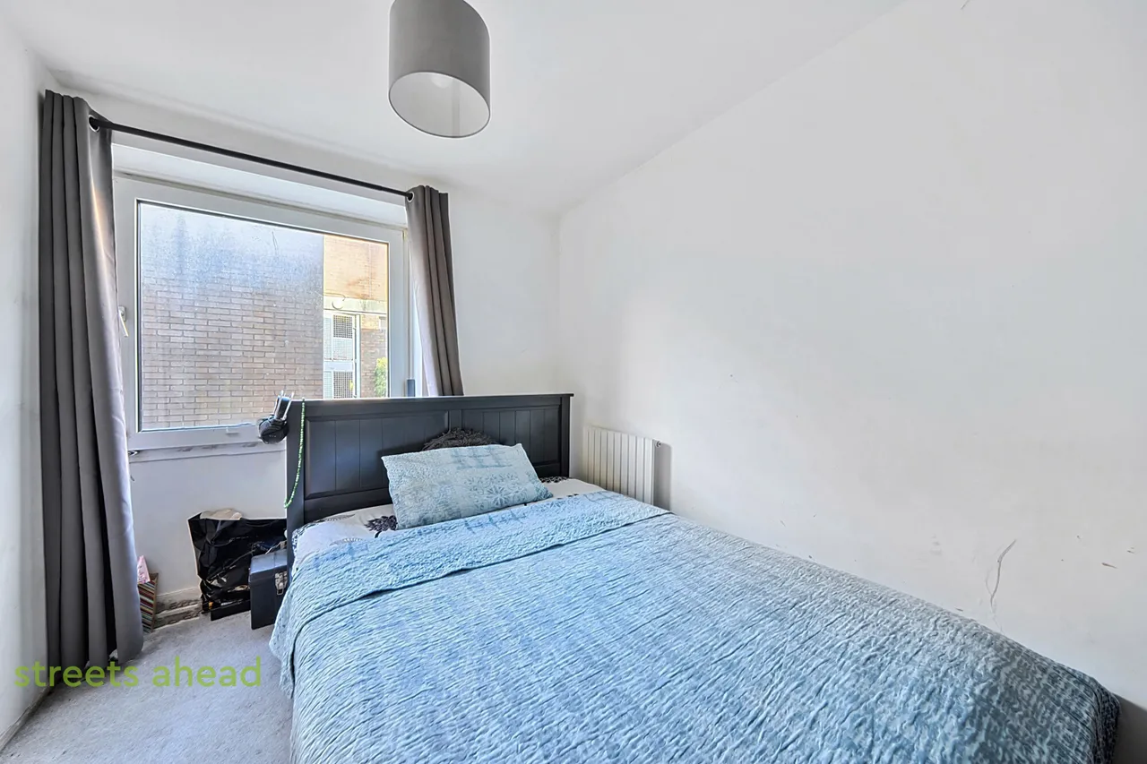 Menlo Gardens, London, SE19, photo 12