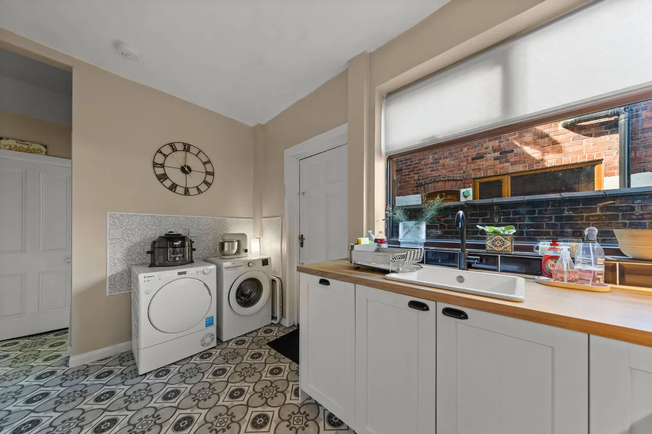 Harvey Lane, Golborne, Warrington, Warrington, WA3 3QN, photo 12