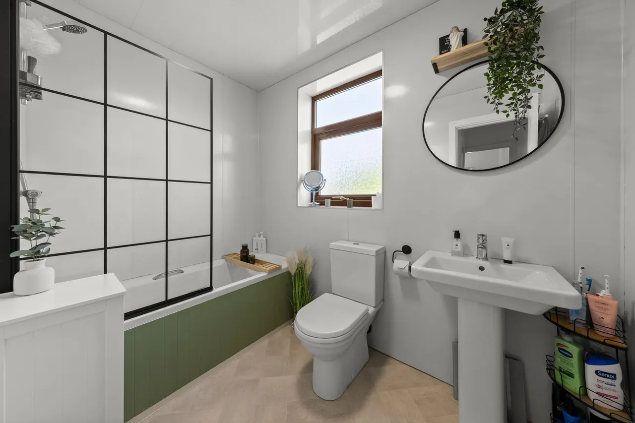 Harvey Lane, Golborne, Warrington, Warrington, WA3 3QN, photo 16