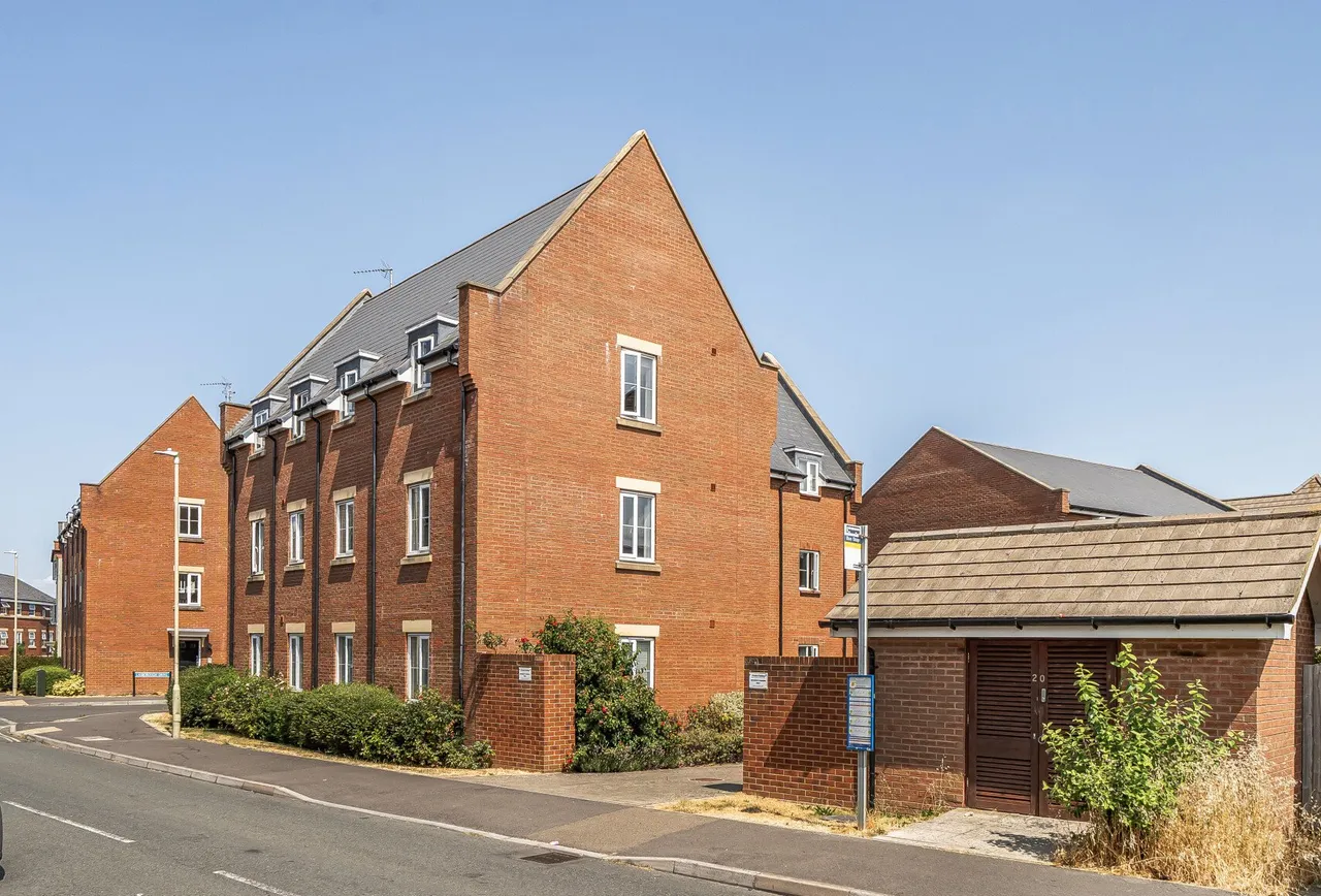 Lasborough Drive, Gloucestershire, Tuffley, GL4 0WF, photo 11