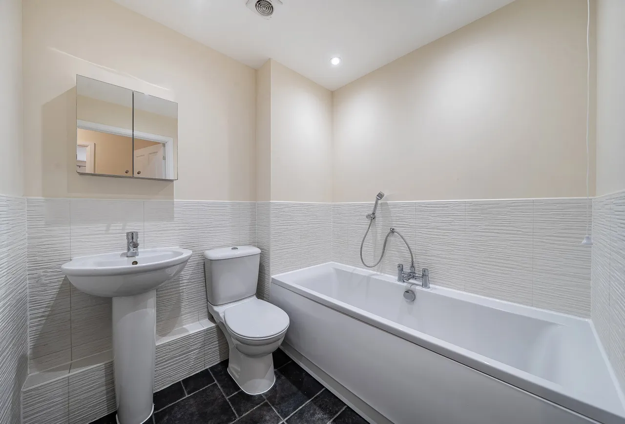 Lasborough Drive, Gloucestershire, Tuffley, GL4 0WF, photo 16