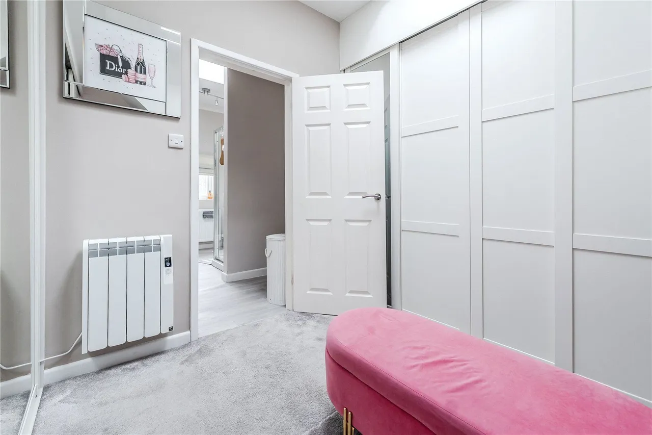 Southway, Guiseley, LS20, photo 18