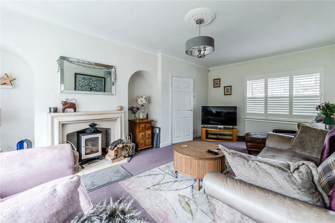 Southway, Guiseley, LS20, photo 4