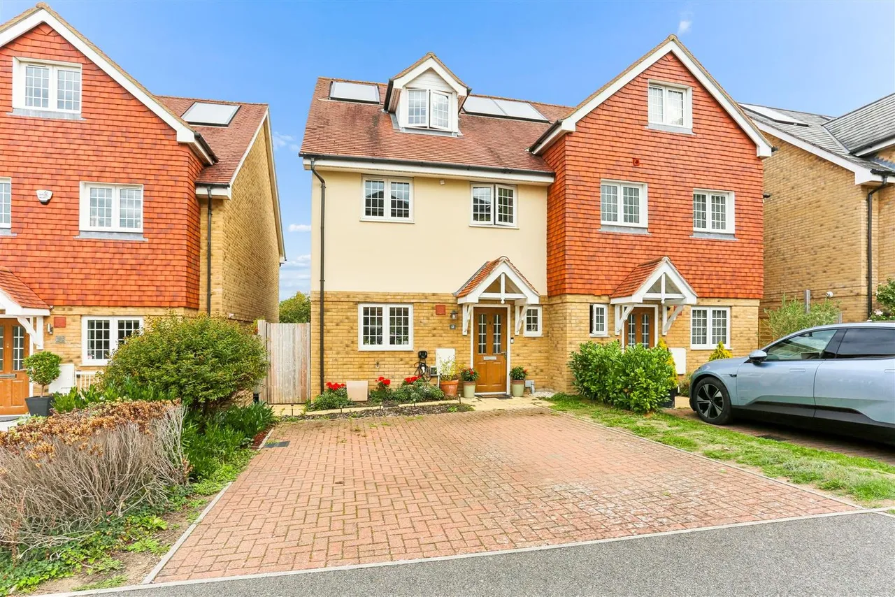 South Tadworth Farm Close, Tadworth, KT20, photo 33
