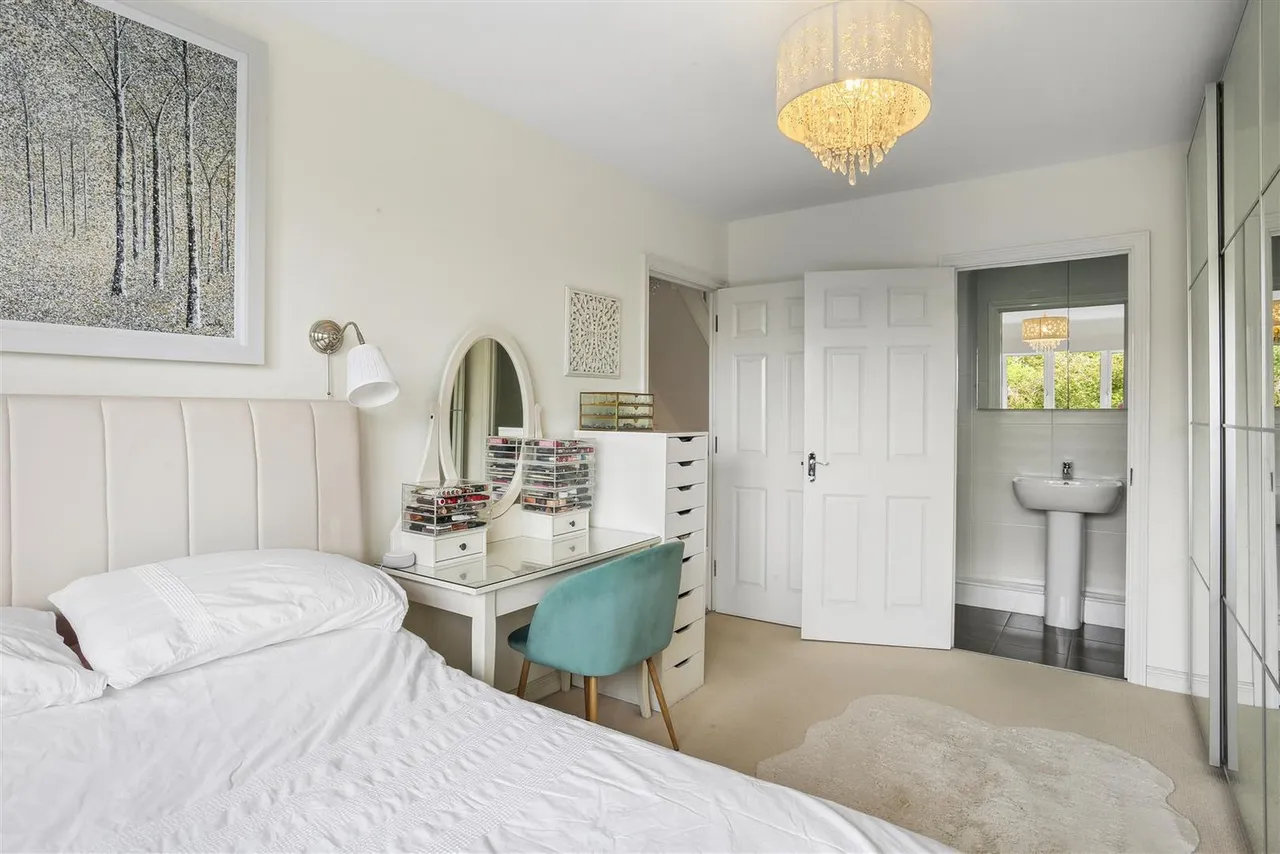 South Tadworth Farm Close, Tadworth, KT20, photo 22