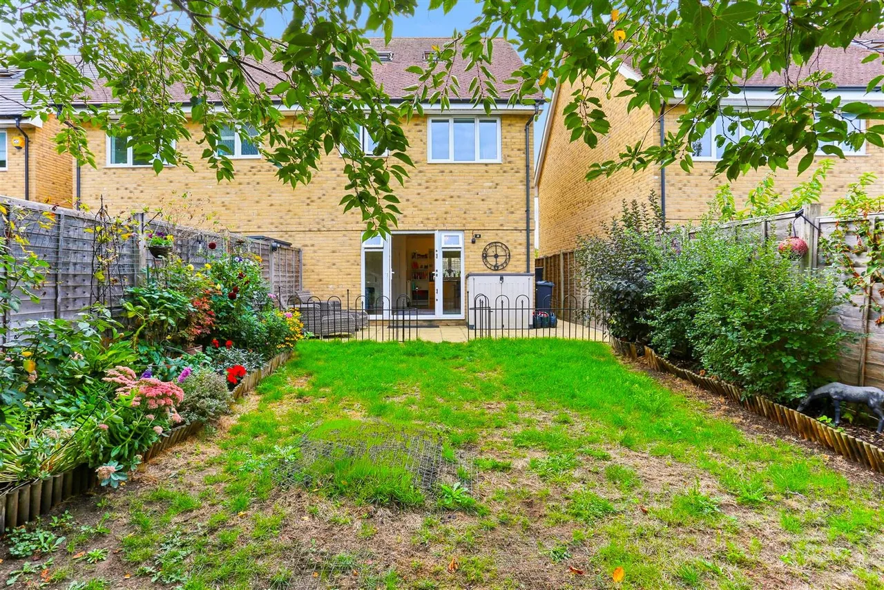 South Tadworth Farm Close, Tadworth, KT20, photo 16