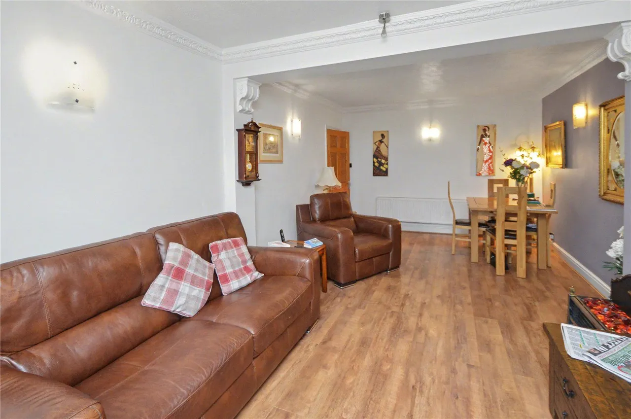 Ring Road, Middleton, LS10, photo 3