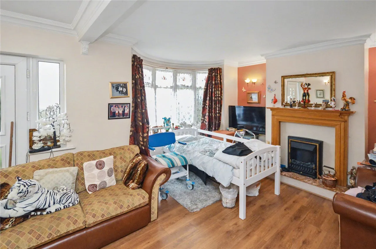 Ring Road, Middleton, LS10, photo 5