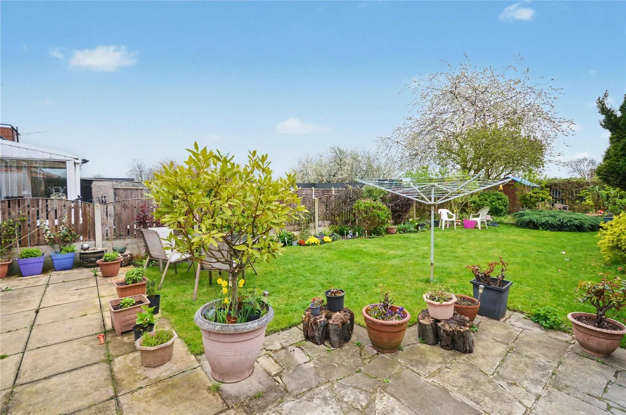 Ring Road, Middleton, LS10, photo 12