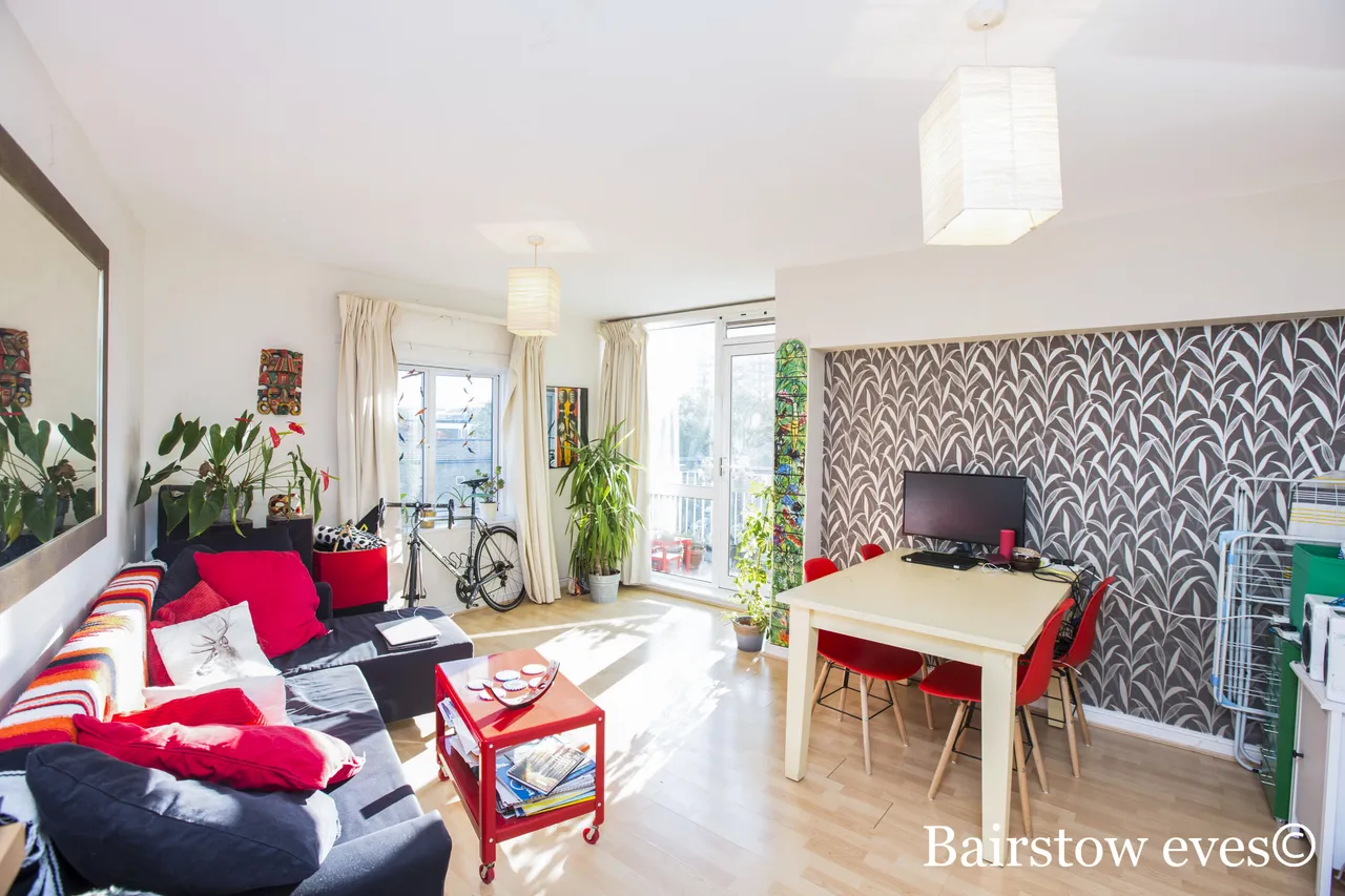 1 bed flat to rent — Printers Mews, Old Ford Road, Bow, E3