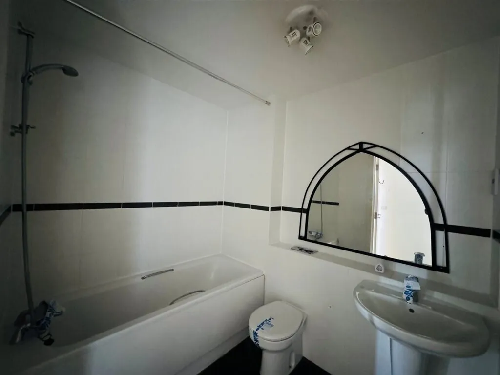 Canal Road, Gravesend, DA12, photo 6