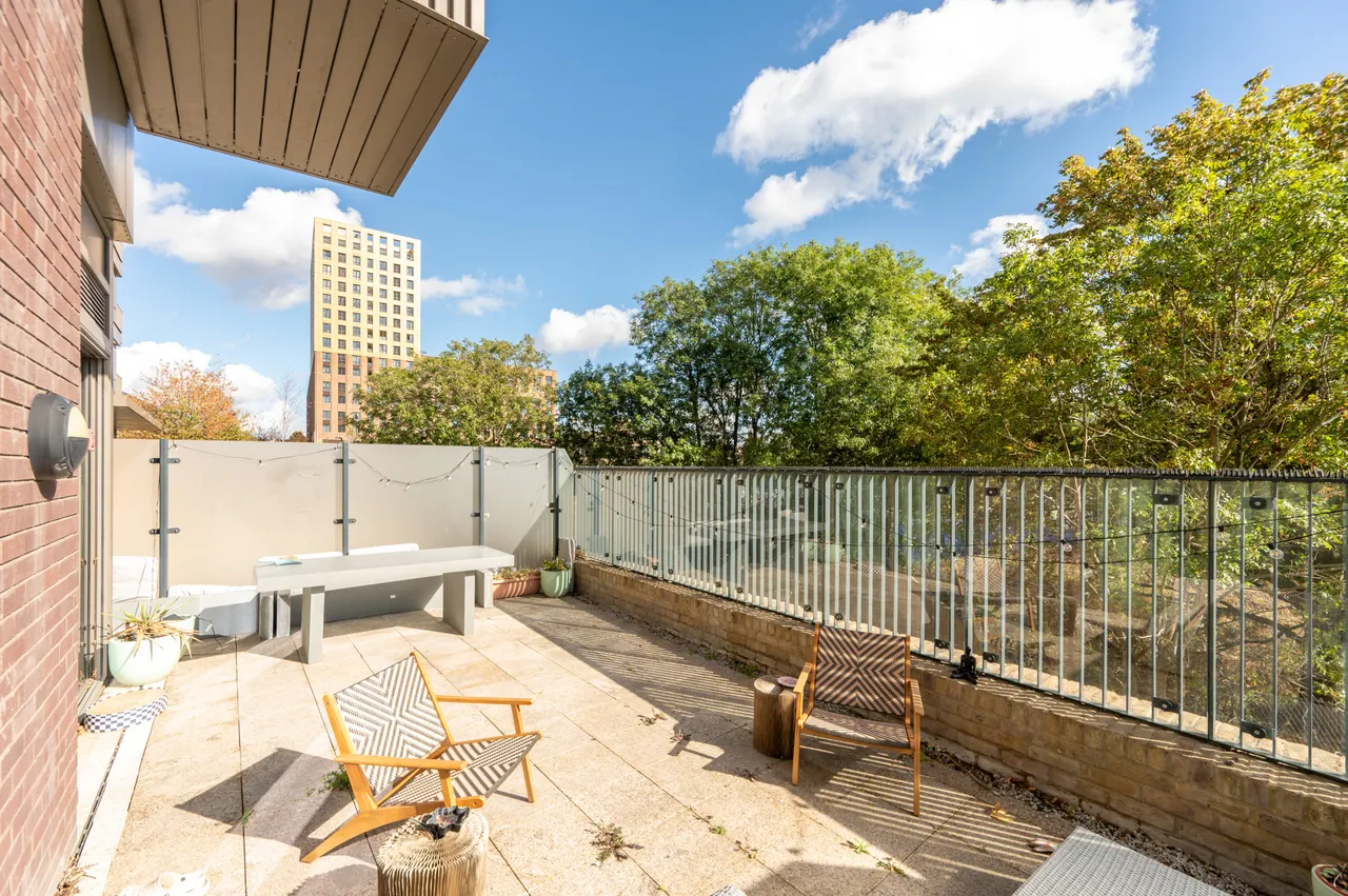 Greenford, UB6, photo 5