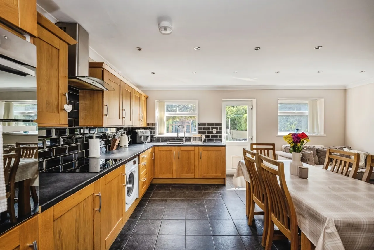 Capel Terrace, Llanelli, SA15, photo 10