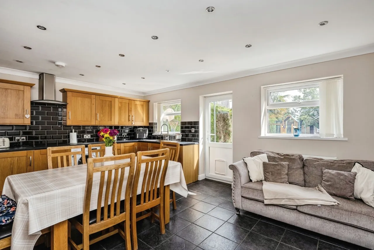 Capel Terrace, Llanelli, SA15, photo 8