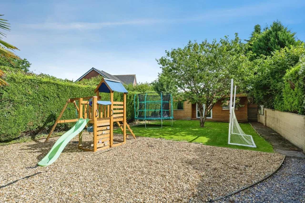 Capel Terrace, Llanelli, SA15, photo 21