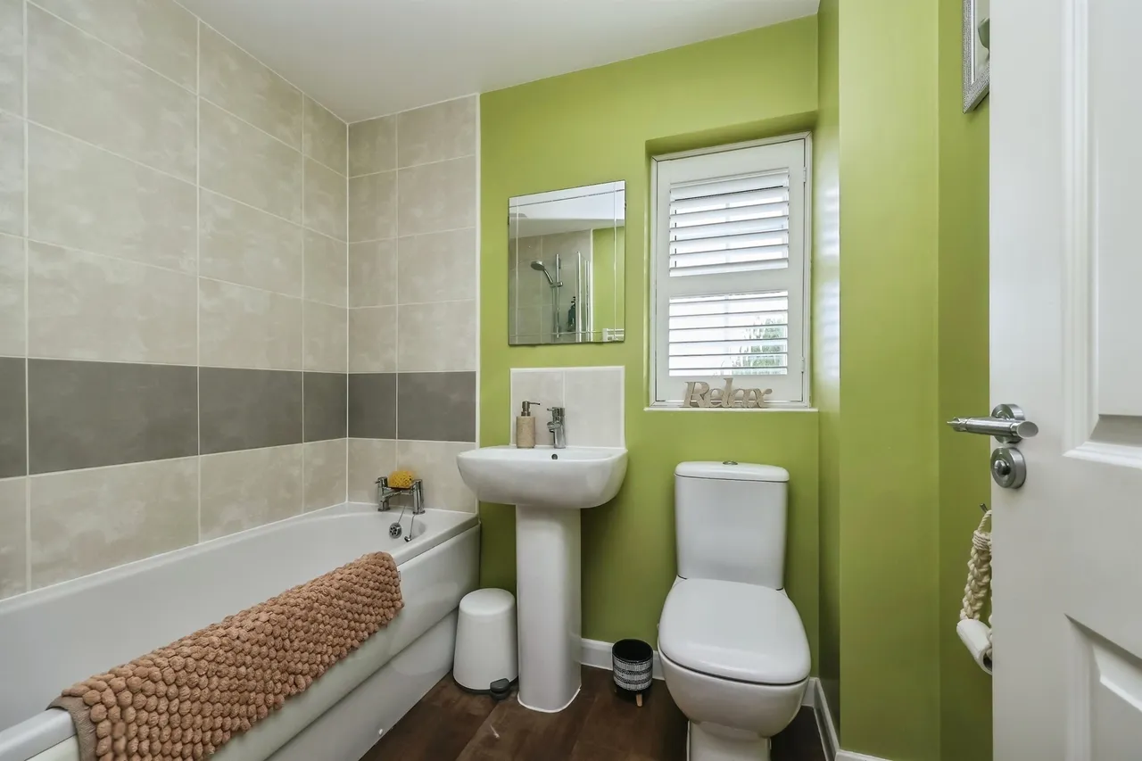 Senator Close, Hucknall, NG15, photo 19