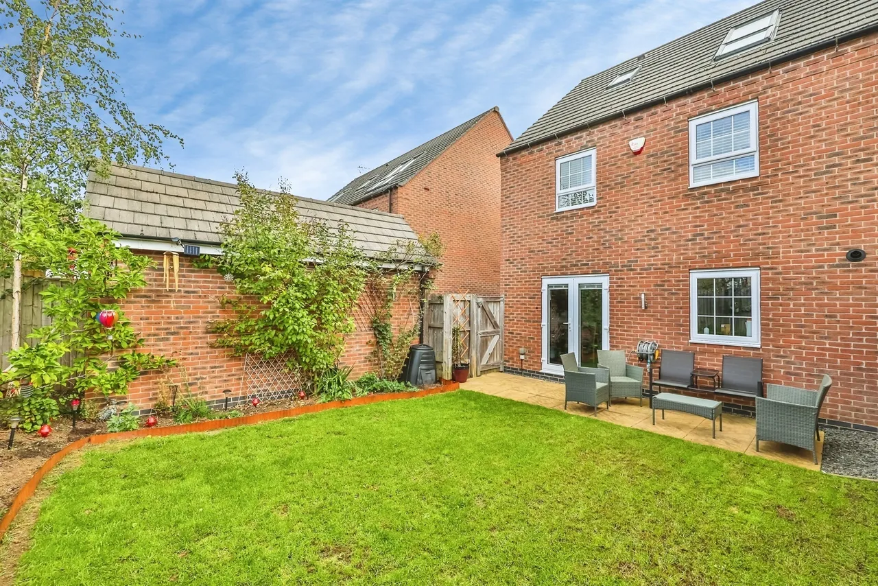 Senator Close, Hucknall, NG15, photo 20