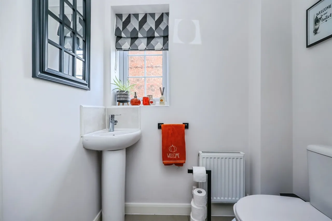 Senator Close, Hucknall, NG15, photo 6
