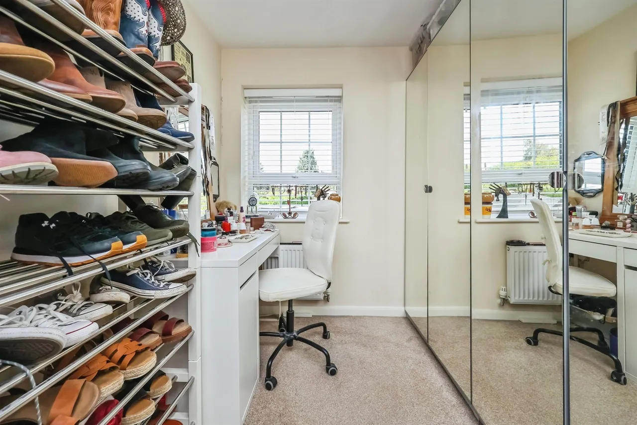 Senator Close, Hucknall, NG15, photo 18