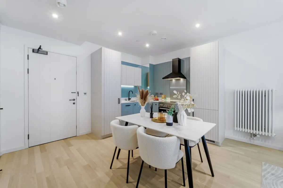 Bradshaw Yard Brentford, TW8, photo 4