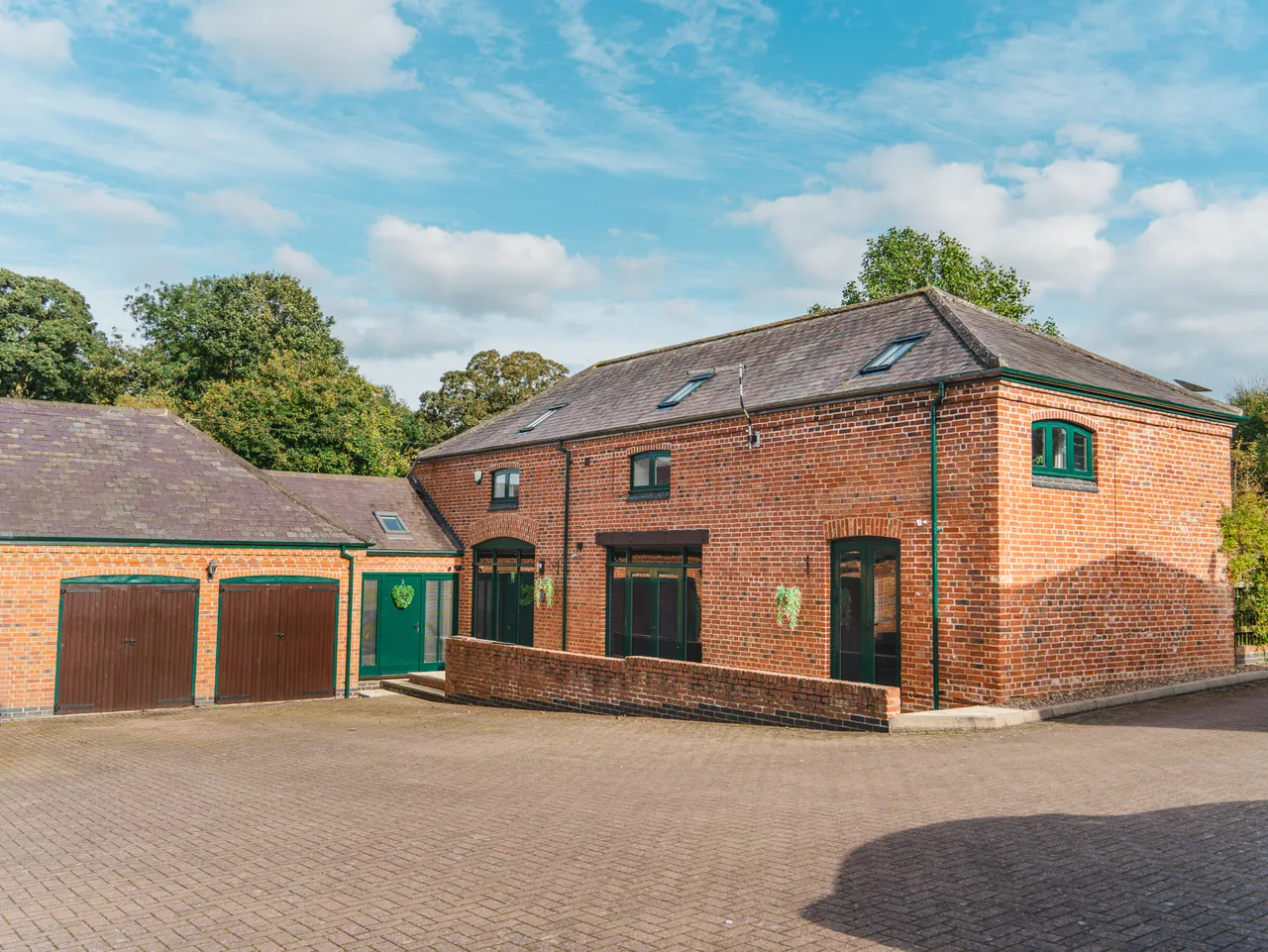 Manor Court Main Street, Little Stretton, Leicester, LE2 2FS, photo 2