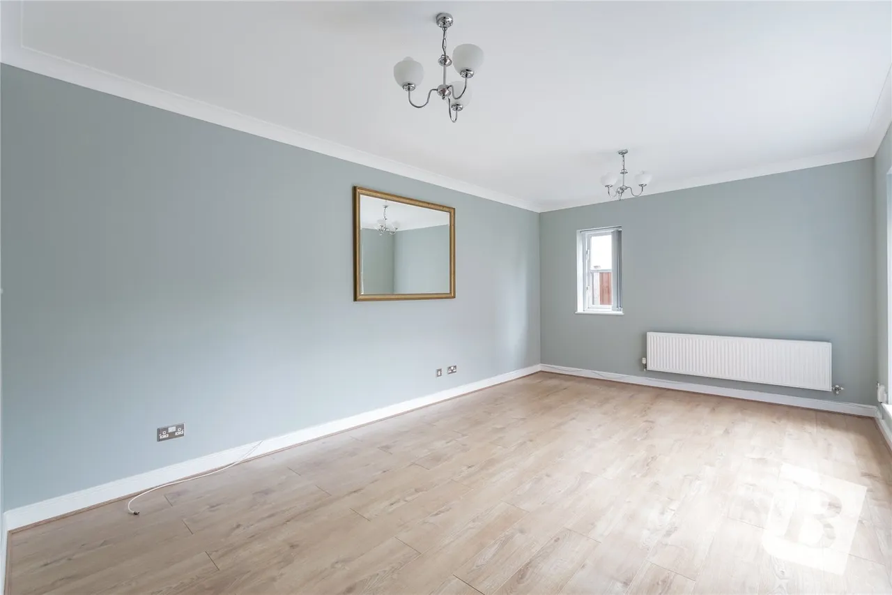 St. Kathryns Place, Upminster, RM14, photo 7